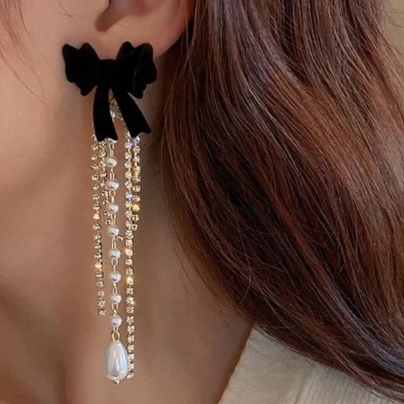 Black Bow Rhinestones Earrings - Picture 3 of 4